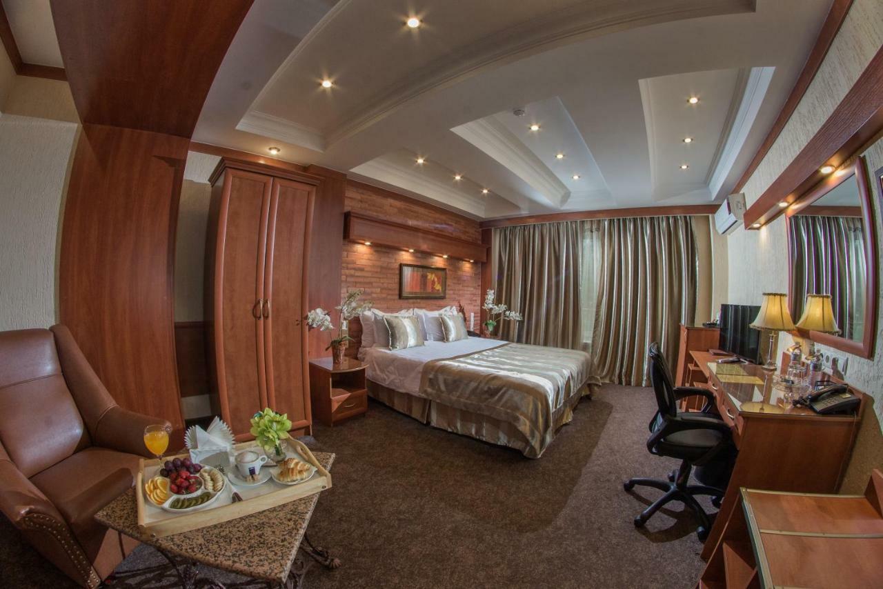Chambre Double ou Lits Jumeaux Deluxe Supérieure